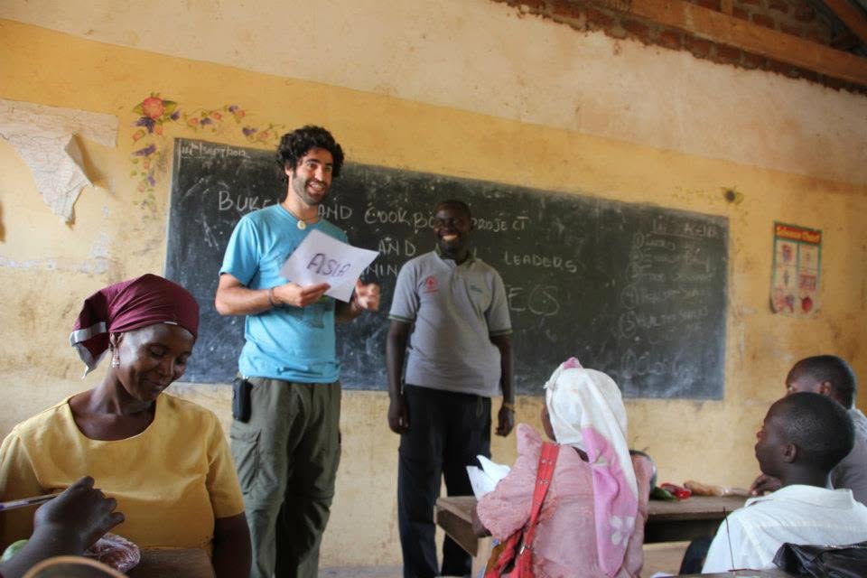 Adam Aronovitz facilitating a cross-cultural learning session in a classroom.